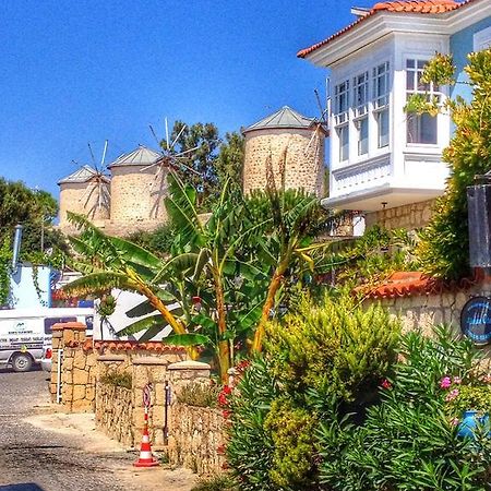 Beyaz Ev Hotel Alacati Exterior photo