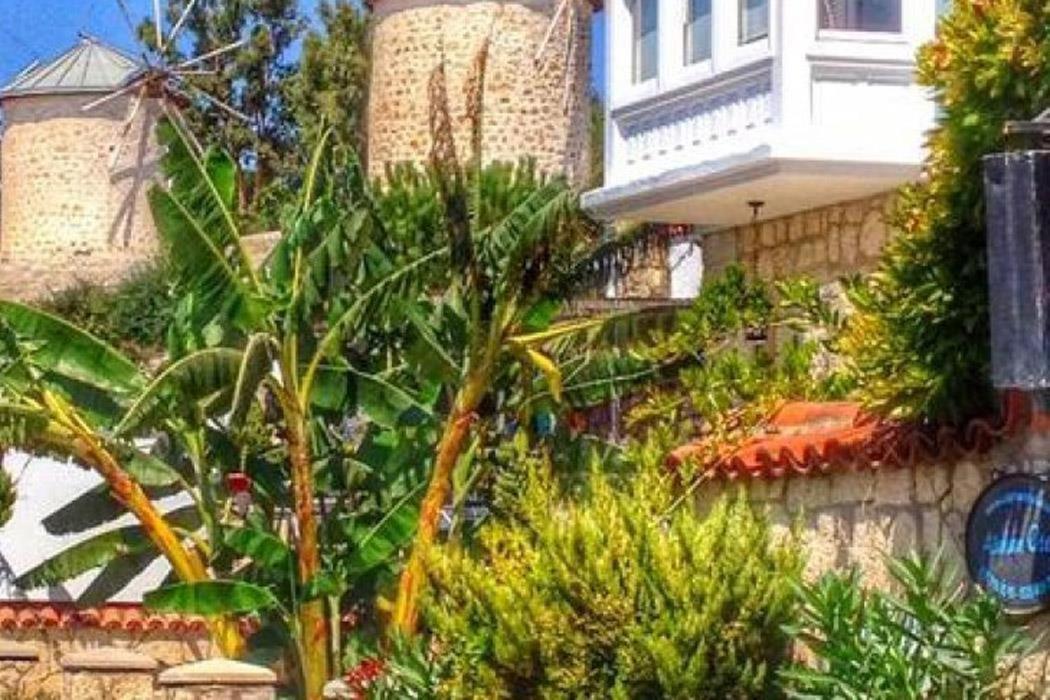 Beyaz Ev Hotel Alacati Exterior photo
