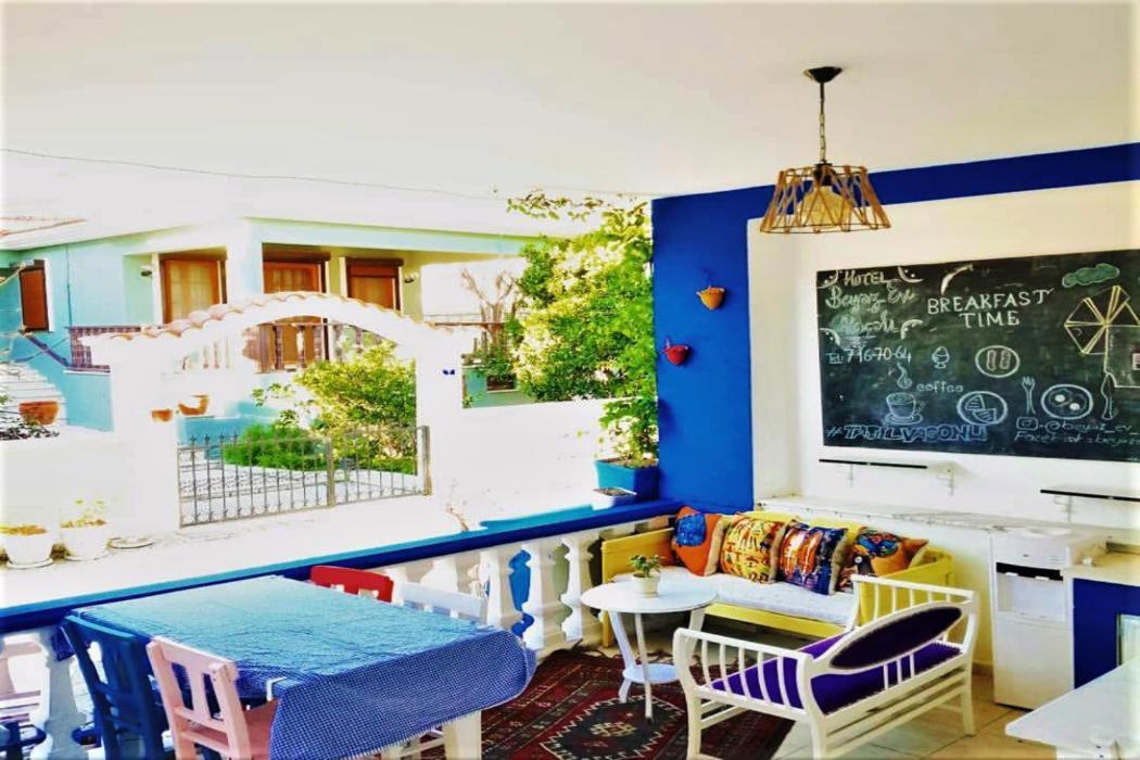 Beyaz Ev Hotel Alacati Exterior photo