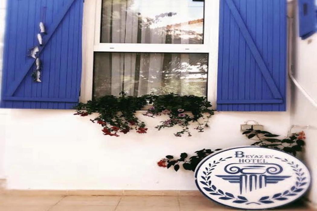 Beyaz Ev Hotel Alacati Exterior photo