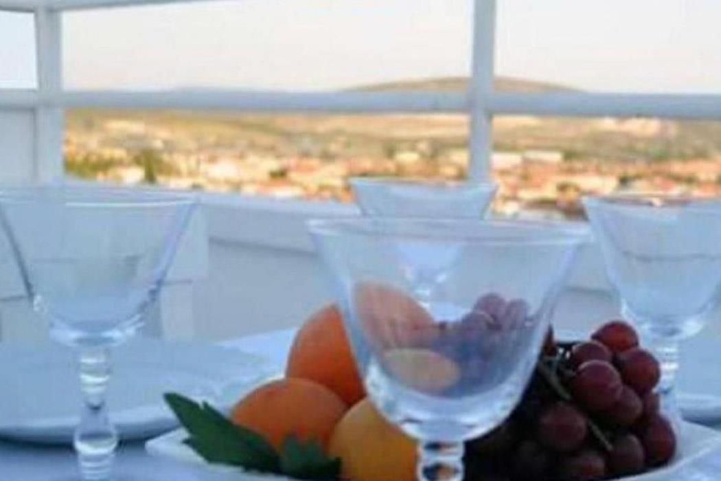 Beyaz Ev Hotel Alacati Exterior photo
