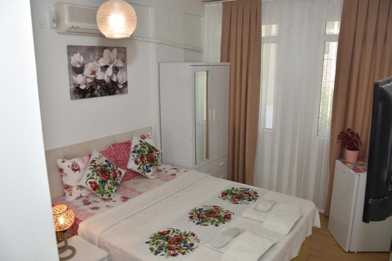 Beyaz Ev Hotel Alacati Exterior photo