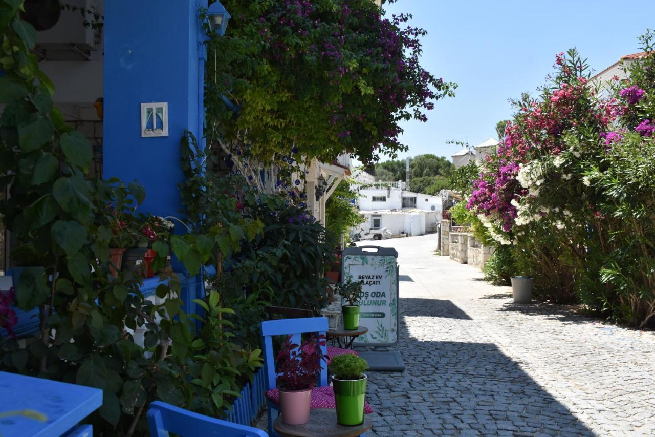 Beyaz Ev Hotel Alacati Exterior photo
