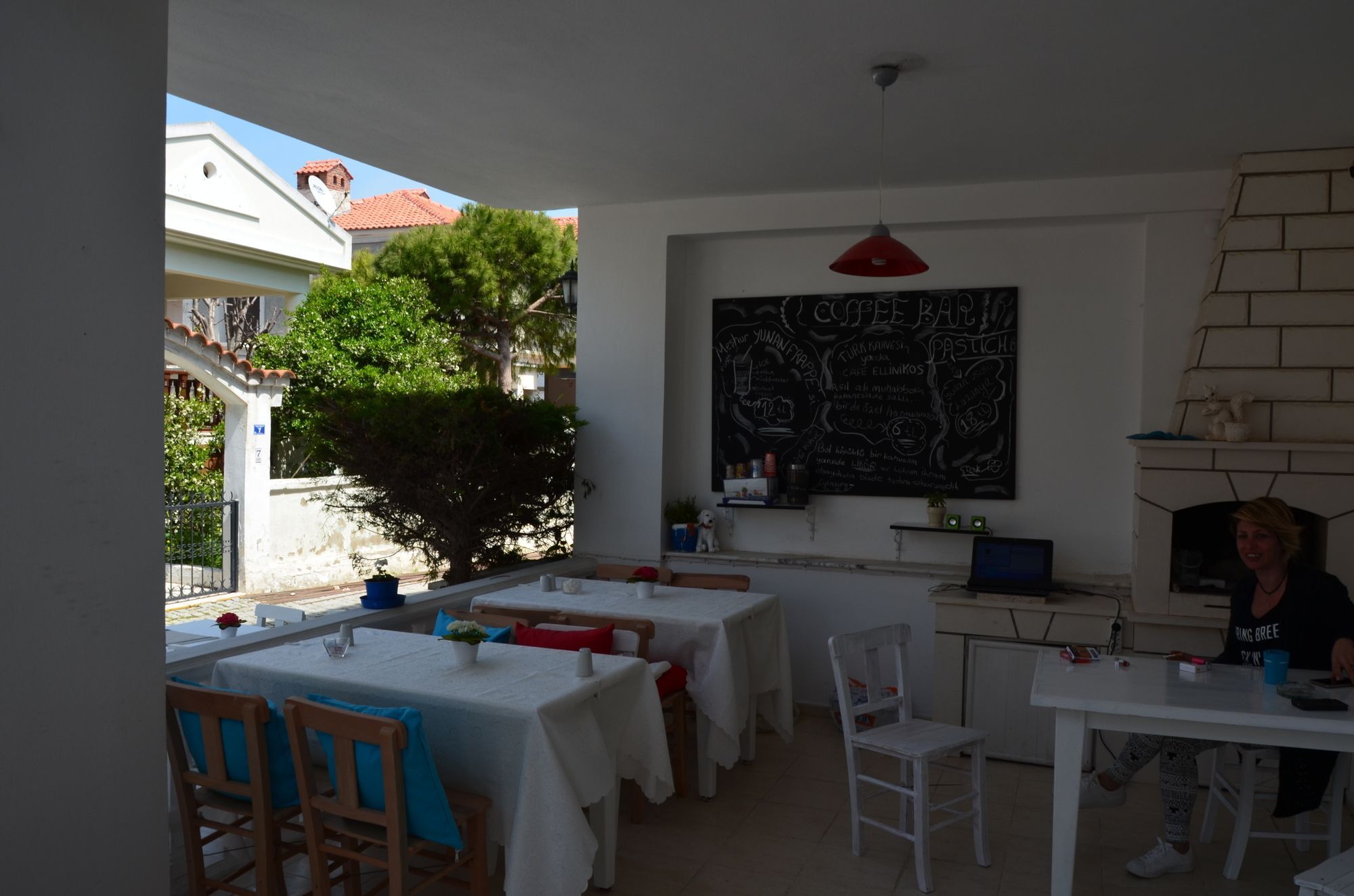 Beyaz Ev Hotel Alacati Exterior photo